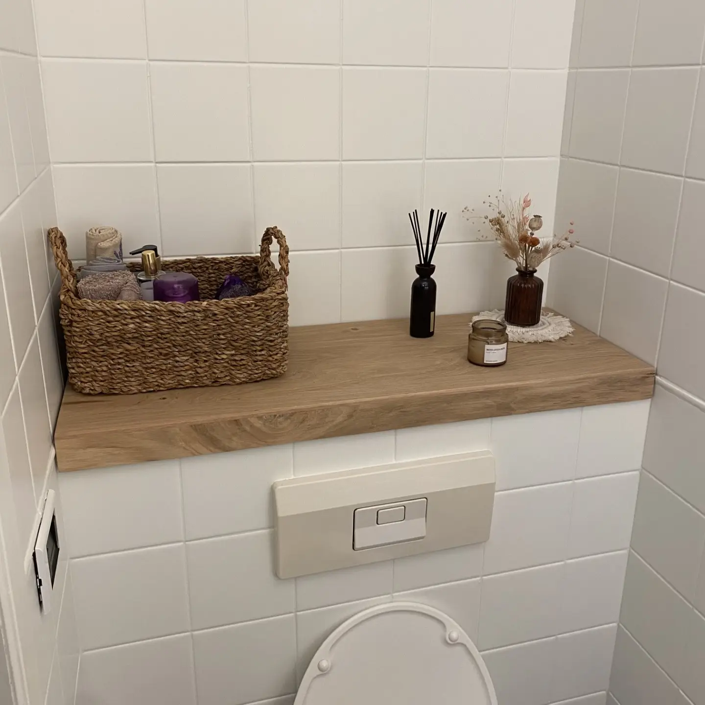 Eikenhouten toiletplank met rand | 4cm - op maat
